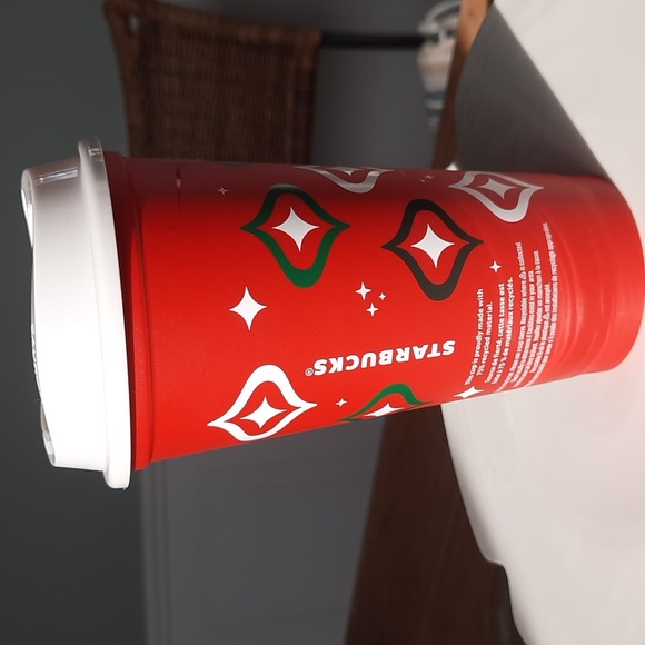 Starbucks Holiday limited edition 2023 Reusable Red Cup to go 16 oz. Grande - Picture 4 of 7